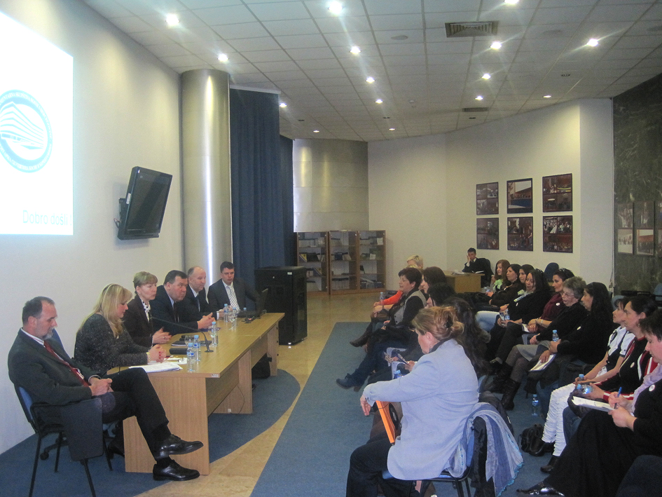 Članovi Komisije za ostvarivanje ravnopravnosti spolova Predstavničkog  doma PSBiH razgovarali sa članicama Ženske romske mreže „Uspjeh“